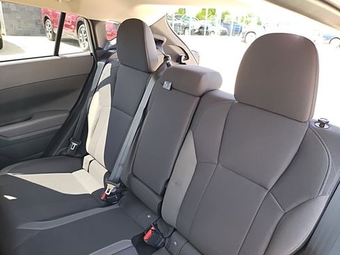 Used 2025 Subaru Crosstrek 2.0i Premium image 38