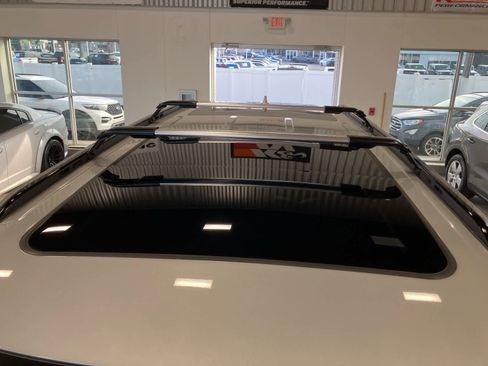 Used 2022 Jeep Wagoneer Series II w/ Premium Group I image 10