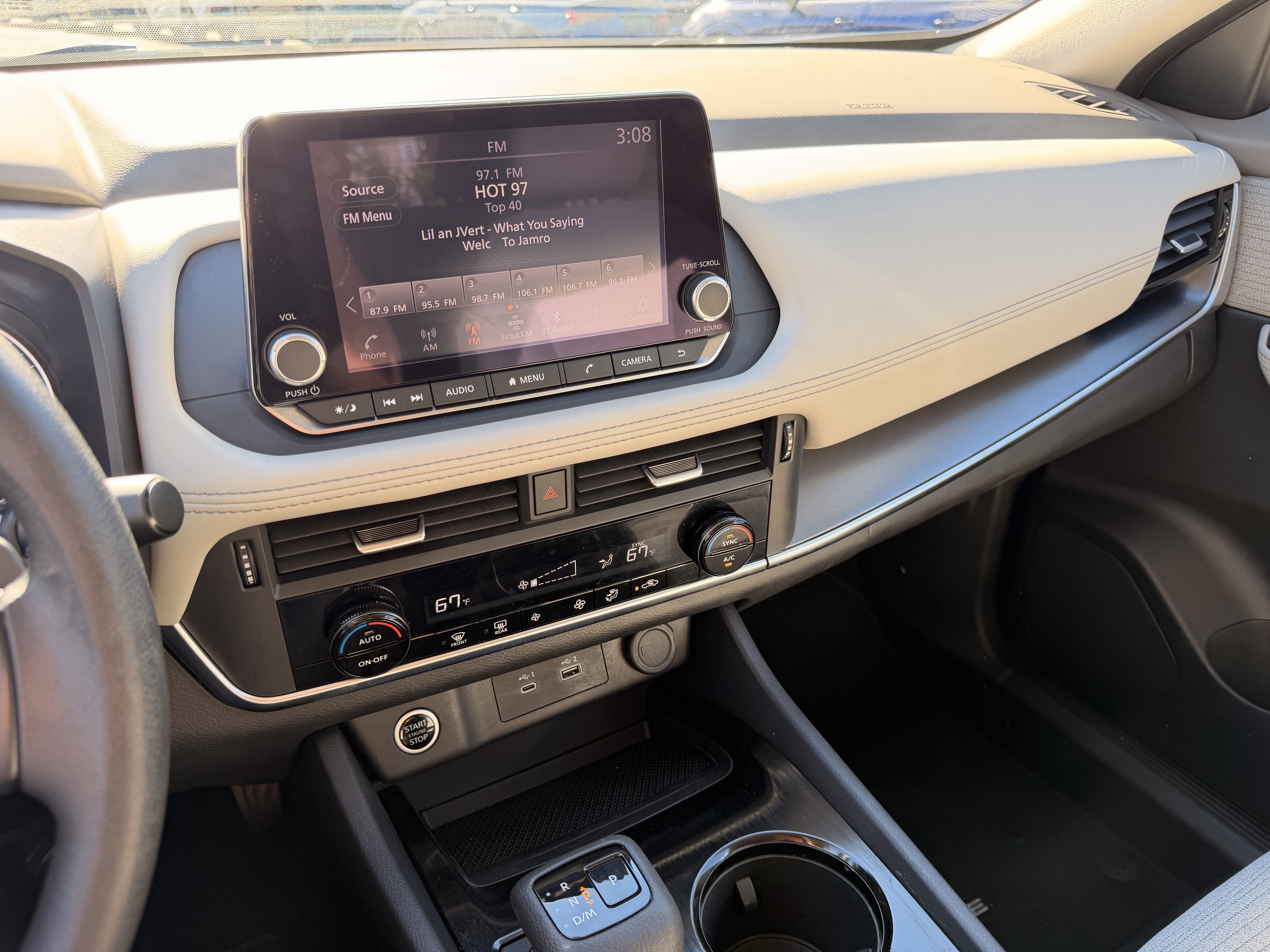 Used 2023 Nissan Rogue SV AWD/4WD image 16
