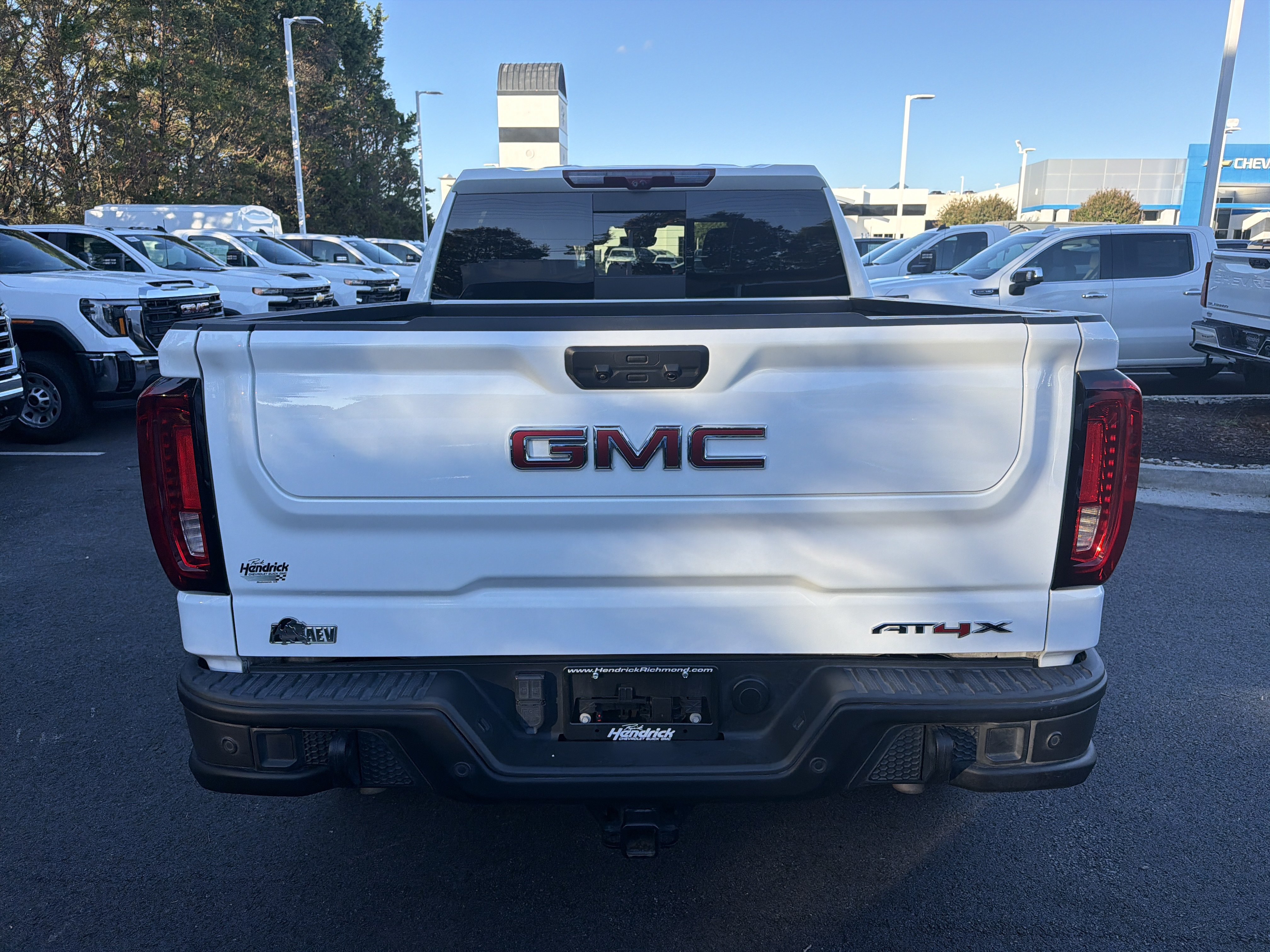 Used 2024 GMC Sierra 1500 AT4X w/ AT4X AEV Edition AWD/4WD image 9