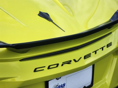 Used 2023 Chevrolet Corvette Stingray Premium Conv w/ Z51 Performance Package image 11