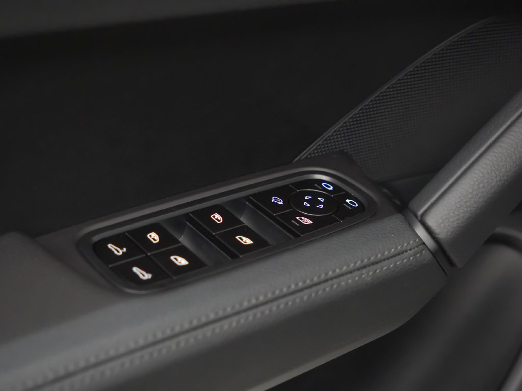 Certified 2026 Porsche Cayenne Coupe AWD/4WD image 19