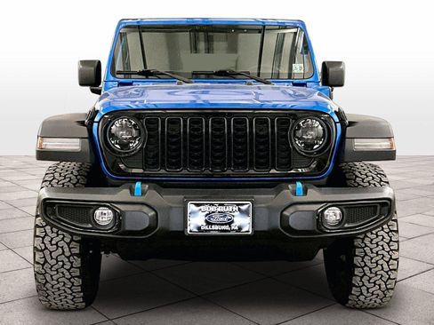 Used 2024 Jeep Wrangler Unlimited AWD/4WD image 3