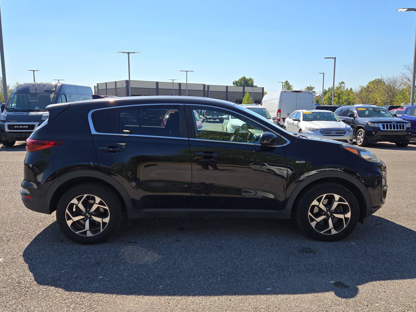 Used 2020 Kia Sportage LX AWD/4WD image 8