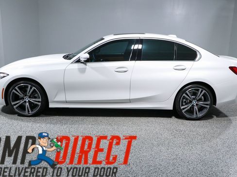 Used 2024 BMW 330i Sedan w/ Premium Package RWD image 10