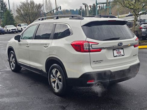 Certified 2025 Subaru Ascent Premium image 5