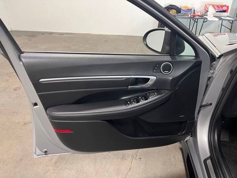 Used 2023 Hyundai Sonata Limited image 24