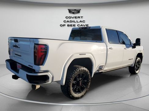 Used 2024 GMC Sierra 2500 AT4 w/ AT4 Premium Plus Package image 9