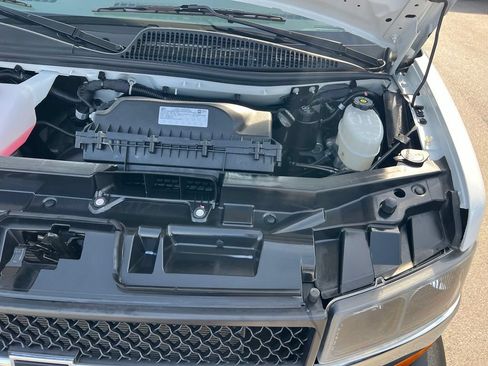 Used 2025 Chevrolet Express 2500 w/ Driver Convenience Package RWD image 39