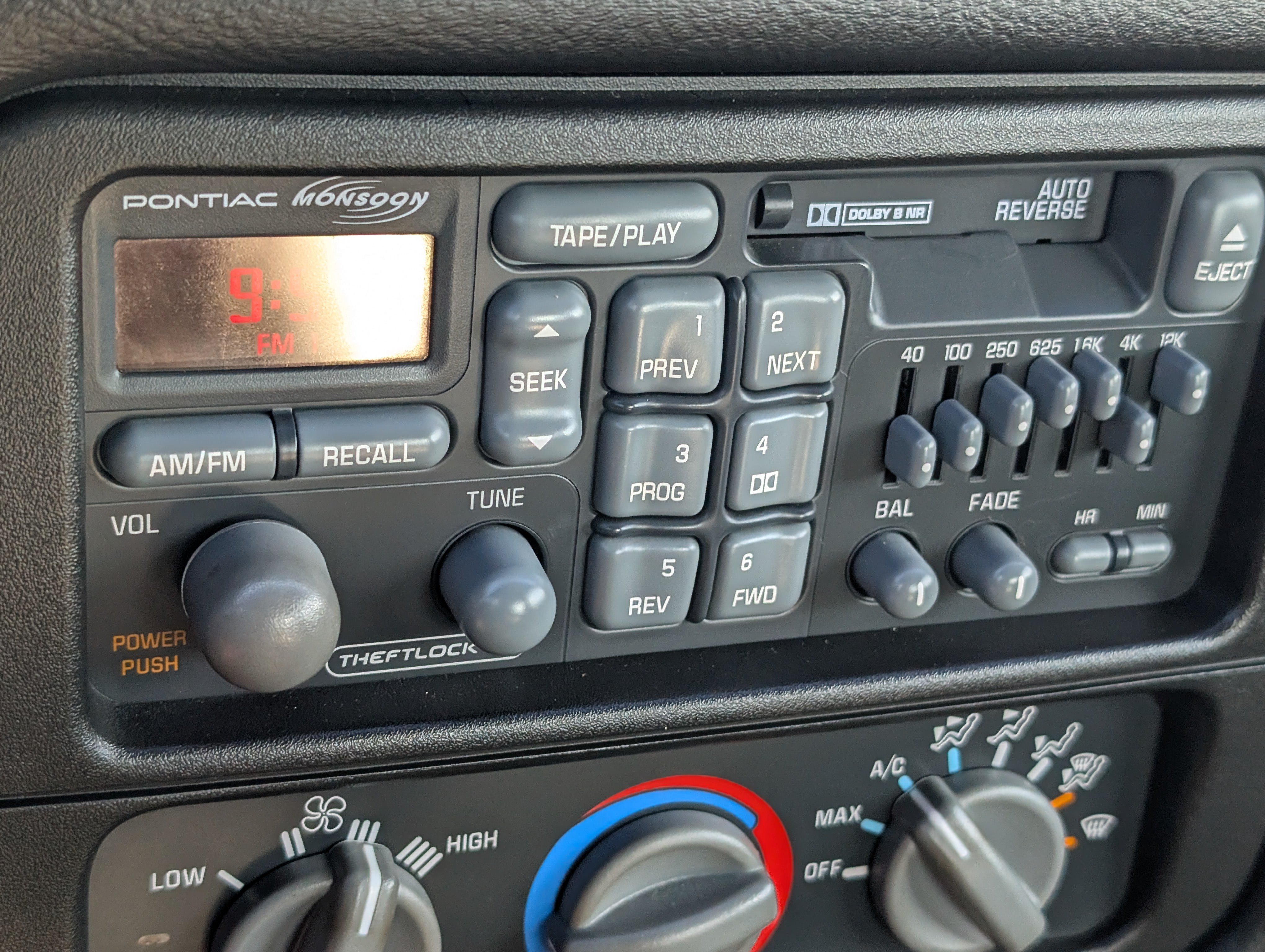 Used 2000 Pontiac Firebird Formula RWD image 9