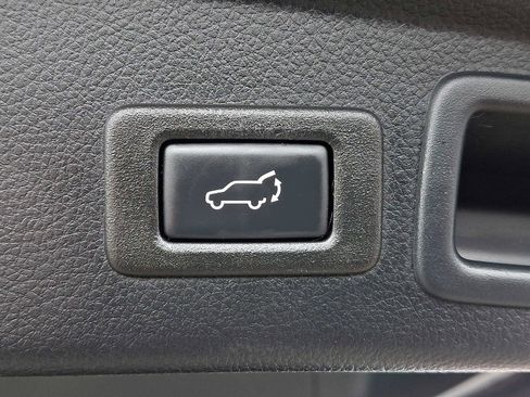 Used 2018 Subaru Forester 2.5i Limited w/ Popular Package #3B image 29