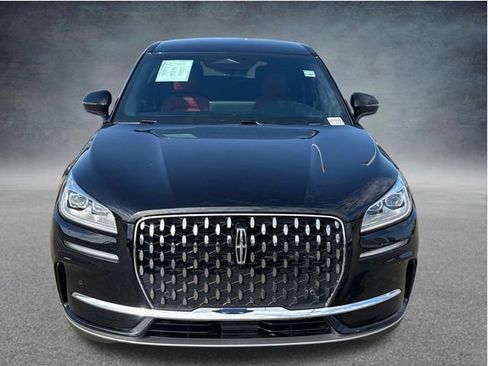 Used 2025 Lincoln Corsair Reserve AWD/4WD image 2