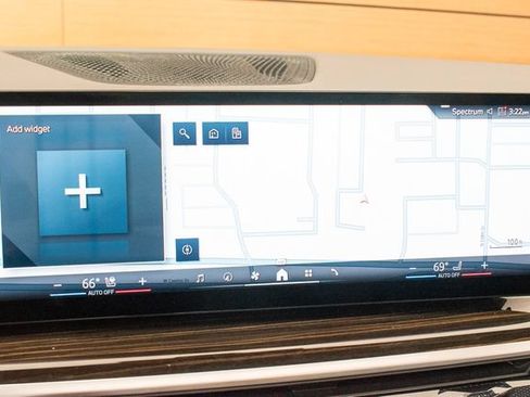 Used 2025 BMW X5 xDrive50e AWD/4WD image 29