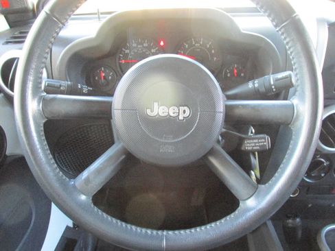Used 2008 Jeep Wrangler Unlimited X image 12