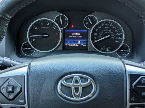 Used 2016 Toyota Tundra Limited w/ Limited Premium Package AWD/4WD image 28