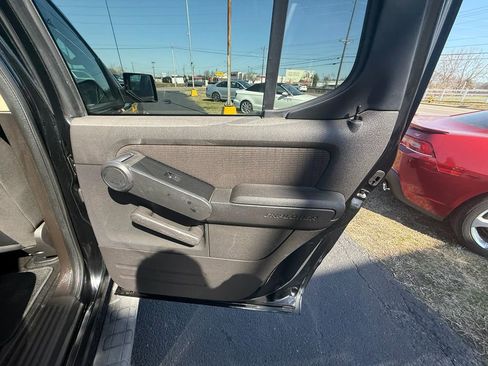 Used 2010 Ford Explorer Sport Trac XLT image 20