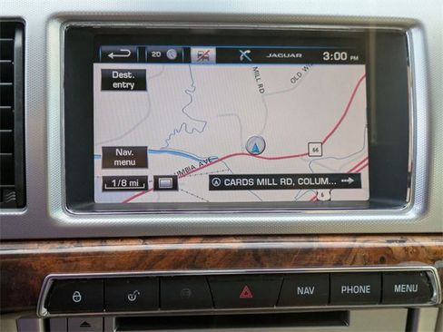 Used 2015 Jaguar XF Portfolio image 24