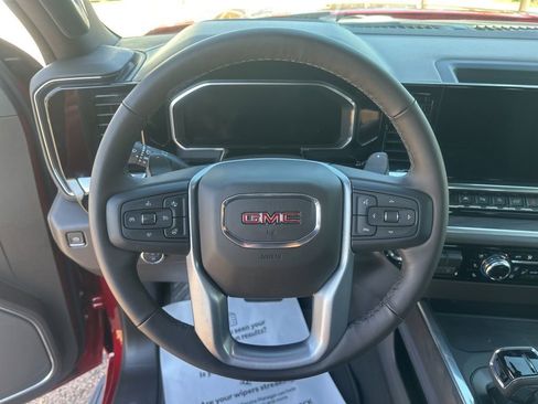 Used 2026 GMC Sierra 1500 SLT AWD/4WD image 17