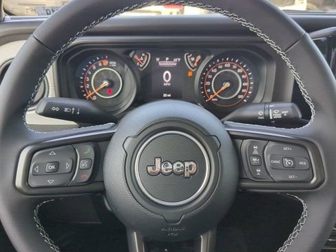 New 2025 Jeep Gladiator Sport image 26