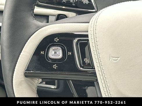 New 2026 Lincoln Aviator Black Label w/ Jet Appearance Package AWD/4WD image 27