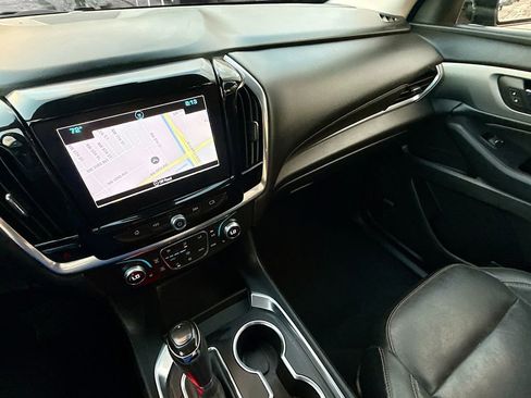 Used 2018 Chevrolet Traverse LT FWD image 24