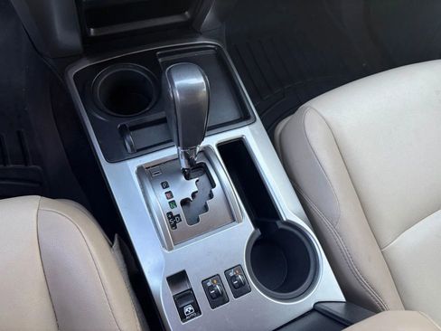 Used 2015 Toyota 4Runner SR5 Premium image 12