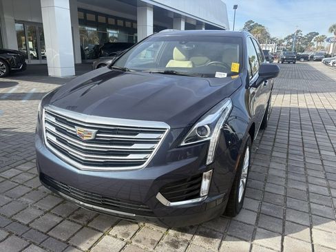 Used 2019 Cadillac XT5 FWD image 3