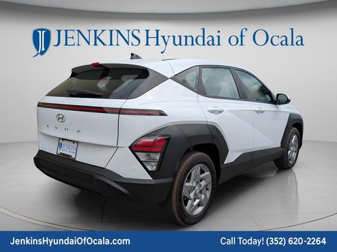 New 2026 Hyundai Kona SE FWD image 3