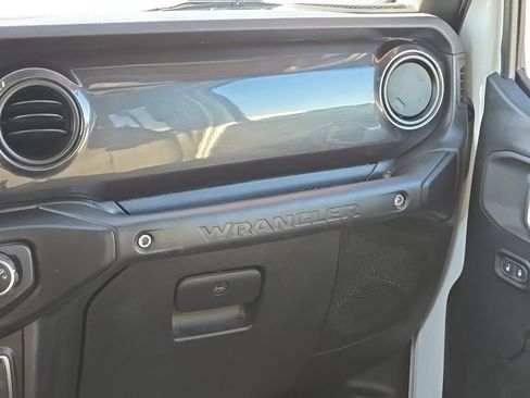 Certified 2020 Jeep Wrangler Unlimited Sport image 29