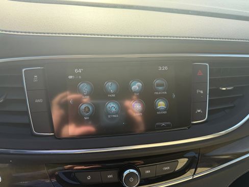 Used 2019 Buick Enclave Premium image 18