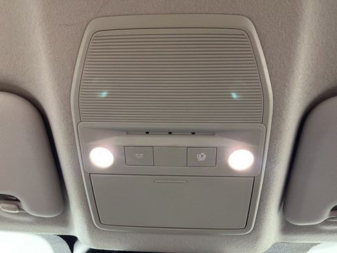 Used 2025 Nissan Kicks SR FWD image 28