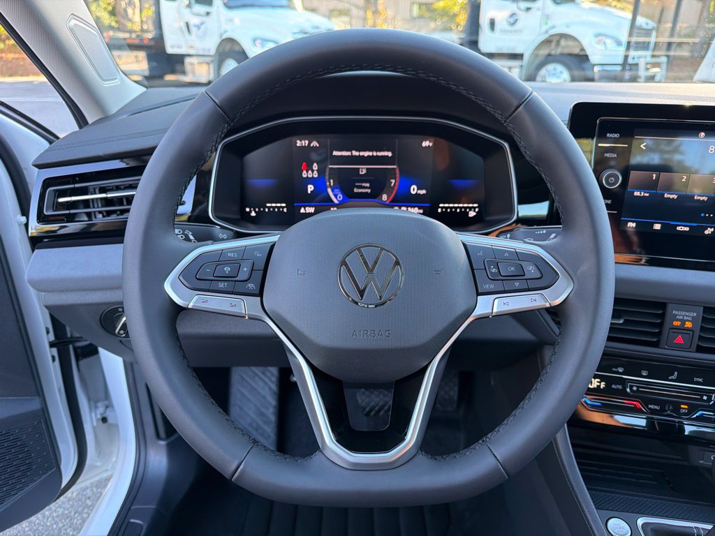 New 2027 Volkswagen Jetta SE FWD image 13