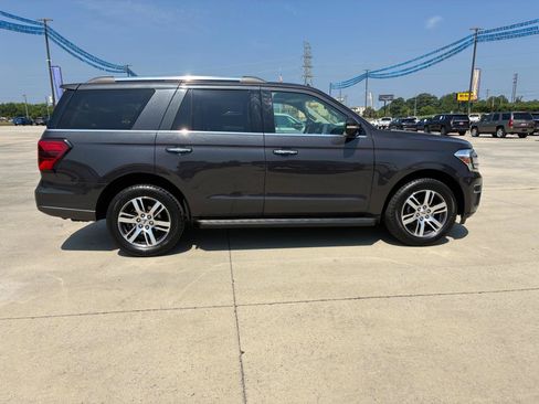 Used 2024 Ford Expedition Limited RWD image 5