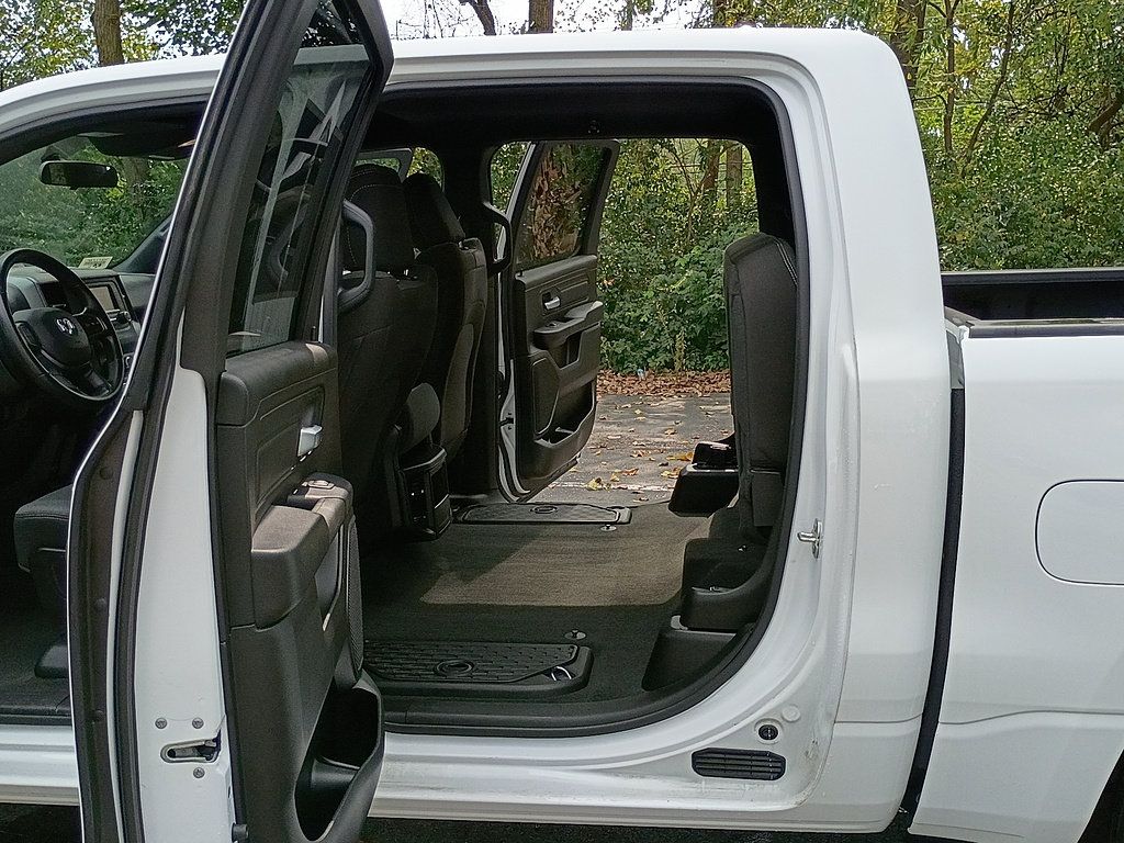 Used 2023 RAM 1500 Tradesman AWD/4WD image 13