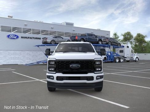 New 2026 Ford F250 Lariat w/ Black Appearance Package AWD/4WD image 6