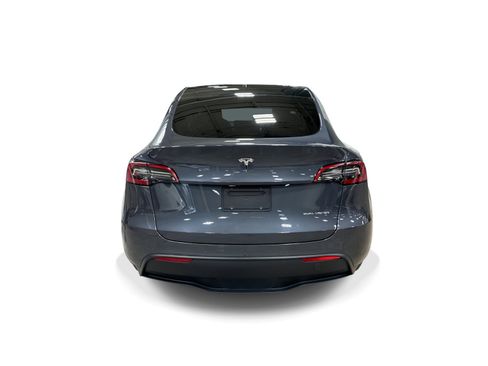 Certified 2023 Tesla Model Y Long Range AWD/4WD image 5
