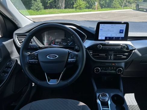 Used 2022 Ford Escape SE w/ Cold Weather Package AWD/4WD image 15