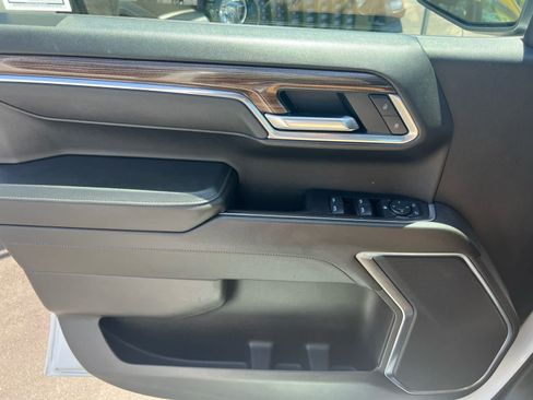 Used 2025 Chevrolet Silverado 1500 LT AWD/4WD image 13