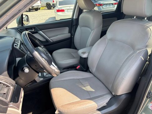 Used 2018 Subaru Forester 2.5i Limited AWD/4WD image 12