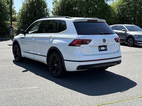 Used 2023 Volkswagen Tiguan SE R-Line FWD image 4