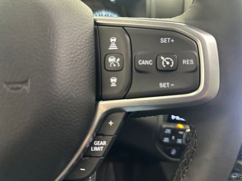 Used 2025 RAM 1500 Big Horn AWD/4WD image 29