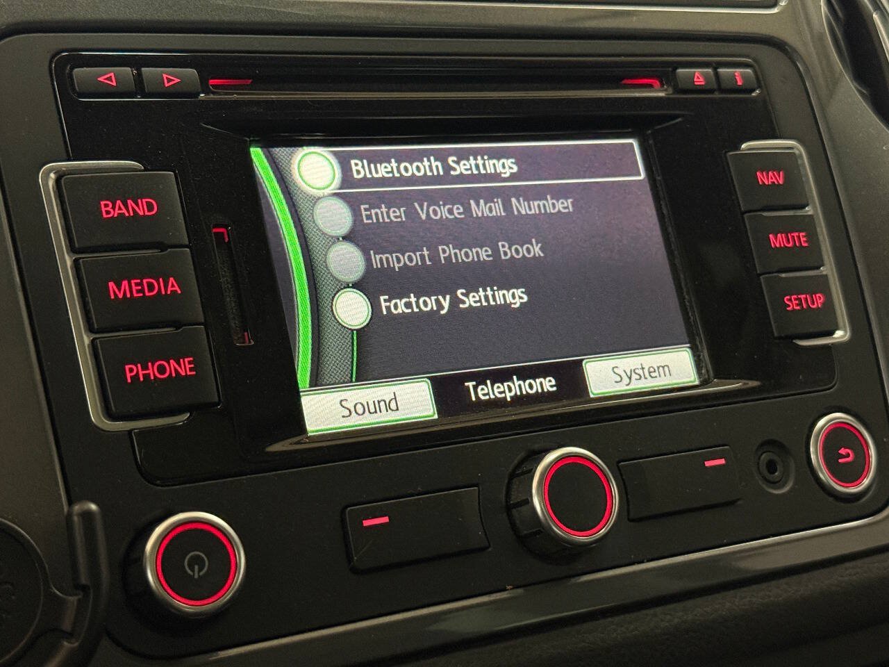 Used 2013 Volkswagen Tiguan SE FWD image 64
