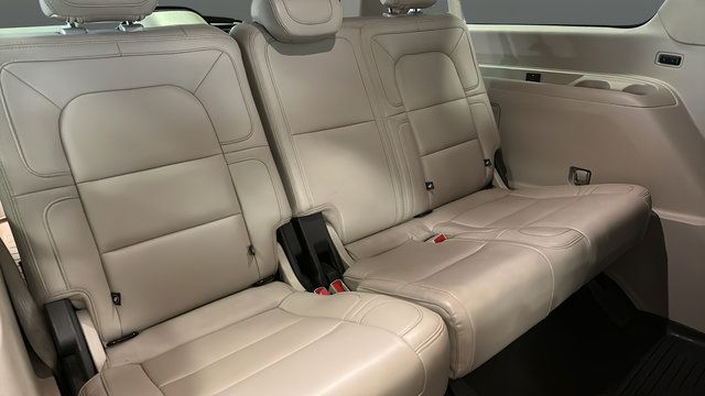 Used 2020 Lincoln Navigator L Reserve w/ Luxury Package AWD/4WD image 26