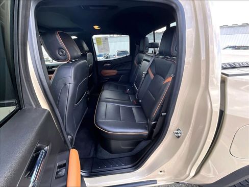 Certified 2023 GMC Canyon AT4 w/ AT4 Premium Package image 15