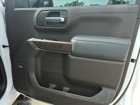 Used 2022 GMC Sierra 1500 Denali w/ Denali Premium Package image 13
