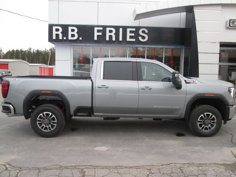 New 2026 GMC Sierra 2500 SLE w/ SLE Value Package; image 6