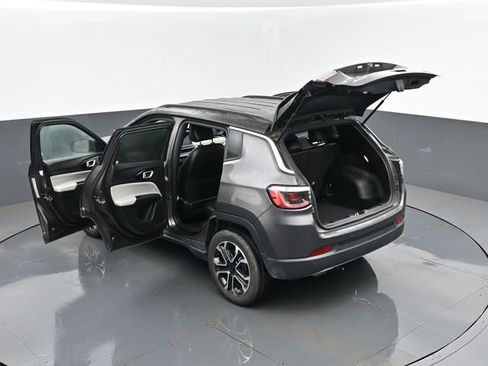 Used 2023 Jeep Compass Limited image 29