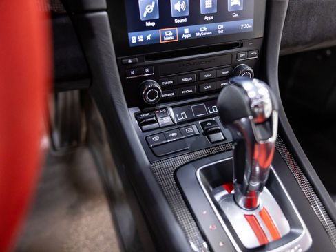 Used 2018 Porsche 911 GT2 RS image 49