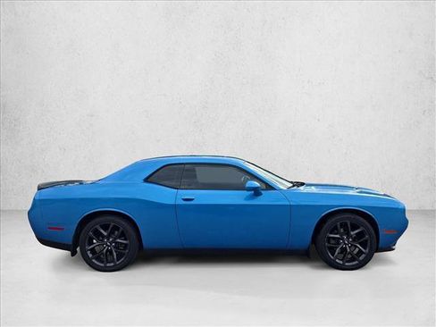 Used 2019 Dodge Challenger SXT w/ Blacktop Package RWD image 4