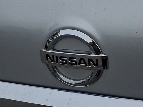 Used 2011 Nissan Pathfinder SV AWD/4WD image 31